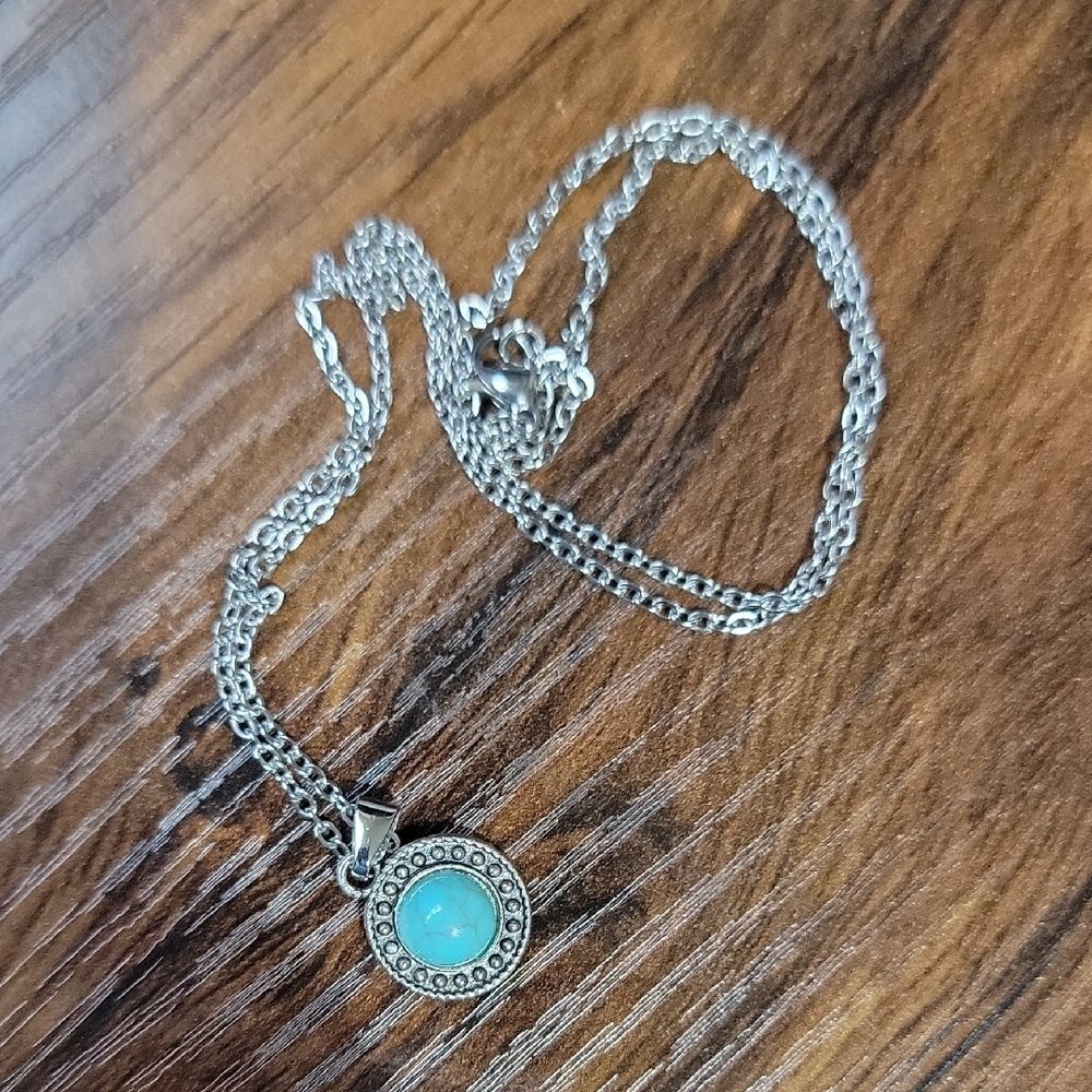 Silver Tone Pendant Necklace with Turquoise Stone